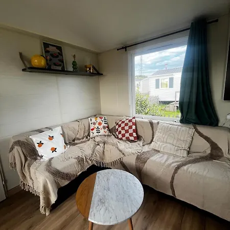 Mobile Home, Sea View, Pool, 6 People בית נופש *