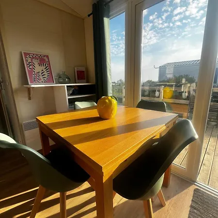 Ferienhaus Mobile Home, Sea View, Pool, 6 People